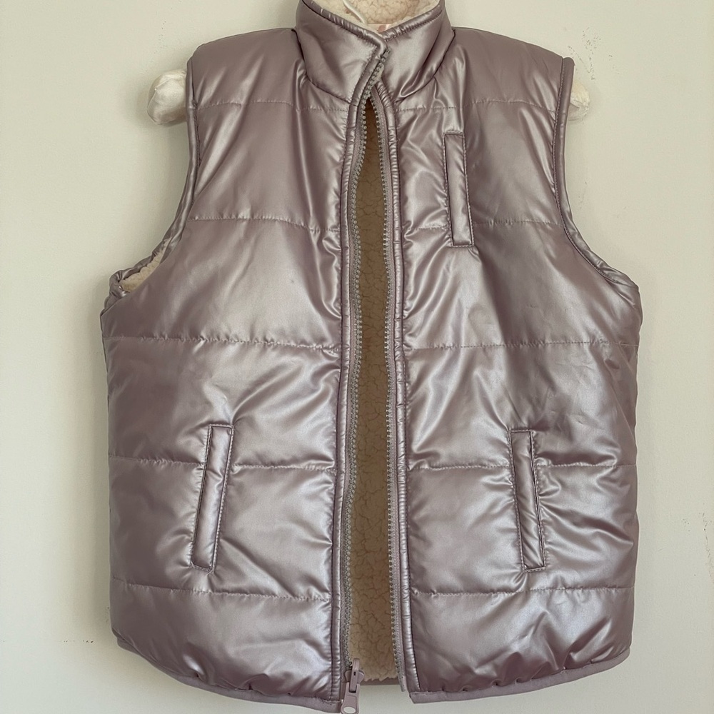 Egg by Susan Lazar Light Purple Metalic Puffer Vest Size 5 year